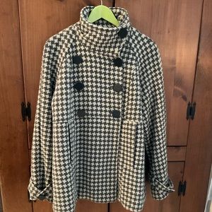 Beautiful Steve Madden houndstooth coat
